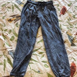 Blue swirl sweats girls